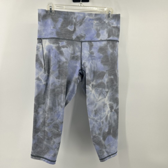Athleta Pants - Athleta Capri Leggings Pants Women's 1X Plus Blue Gray Tie Dye Yoga Run Exercise